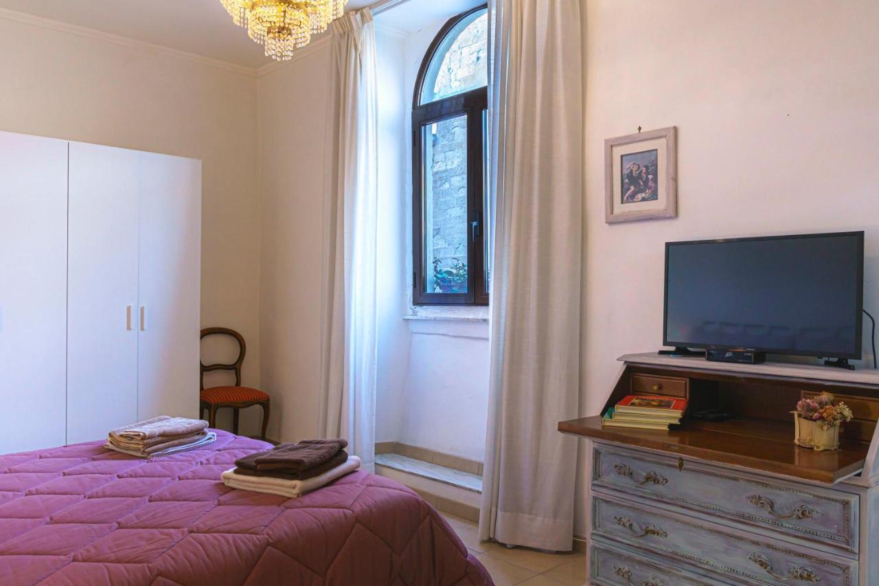 Appartamento Piazza Santa Maria Nuova Viterbo Eksteriør bilde